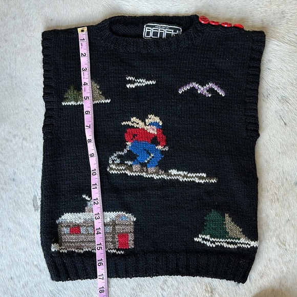 Vintage Berek hand-knit sweater vest - Picture 6 of 6